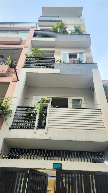 Bán nhà Quận 3 - 5 Tầng, Hẻm Xe Tải - Vị Trí Đắc Địa, Kinh Doanh Tốt