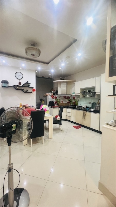 Bán nhà Quận 3 - 5 Tầng, Hẻm Xe Tải - Vị Trí Đắc Địa, Kinh Doanh Tốt