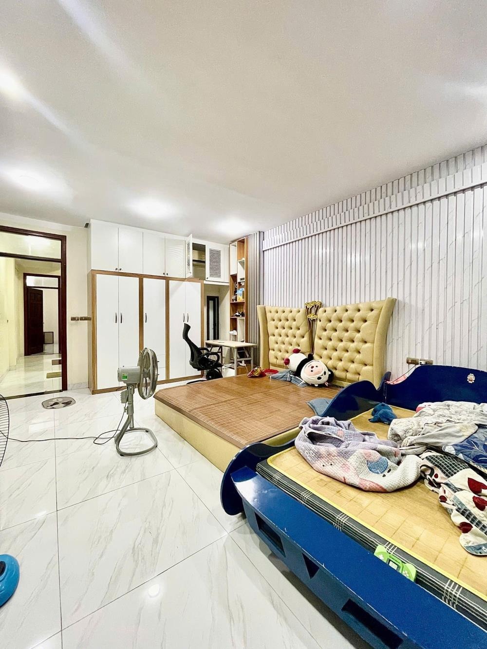 Nhà Ngô Quyền, Hà Đông: 67m² - 4 Tầng - Ô Tô Đỗ Cổng - Tặng Nội Thất