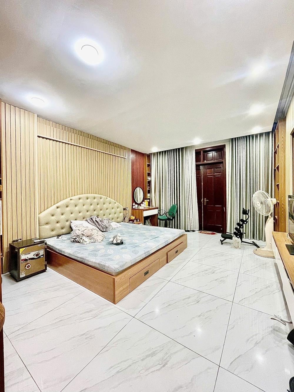 Nhà Ngô Quyền, Hà Đông: 67m² - 4 Tầng - Ô Tô Đỗ Cổng - Tặng Nội Thất