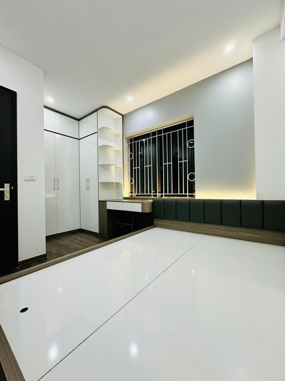 Bán căn hộ góc 2 mặt thoáng, view đẹp tại CT3B Bắc Linh Đàm - 68m2 - 3PN - Giá 3.99 tỷ