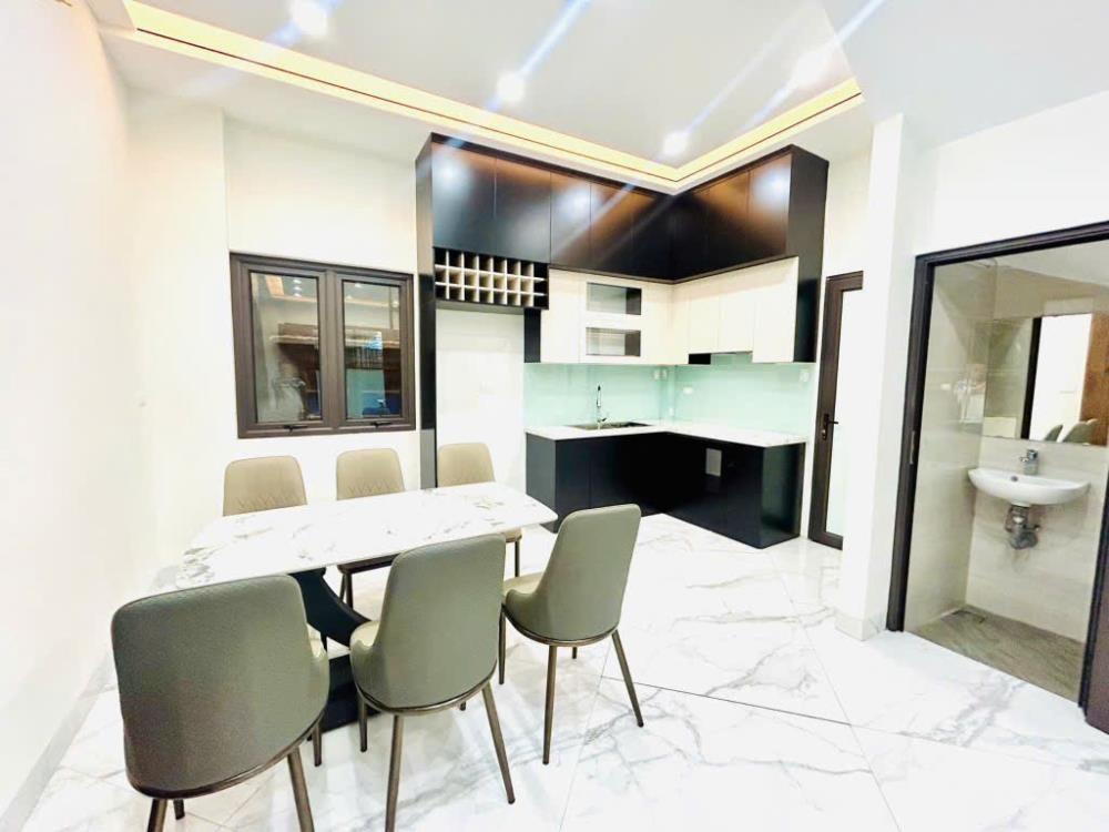 Bán nhà 5 tầng, 65m2, Trần Khát Chân, Giá 9.9 tỷ
