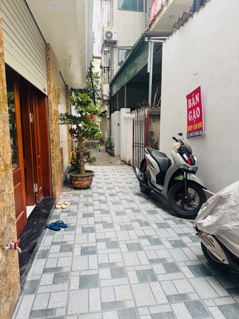 Bán nhà Cổ Nhuế góc đẹp, 5 tầng, mặt tiền 6m - Giá 6 tỷ