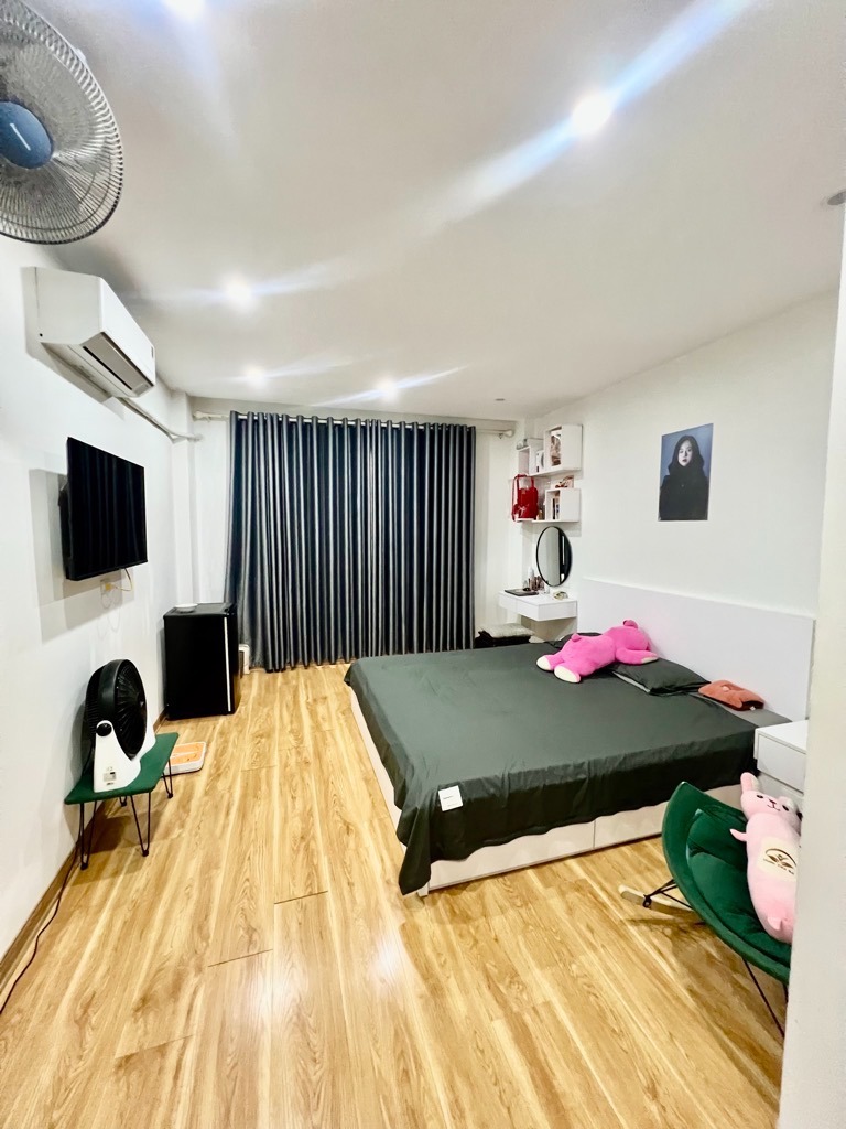 Bán nhà Cổ Nhuế 5 tầng, 35m2, giá 6.75 tỷ - Vị trí đẹp, tiện ích đầy đủ