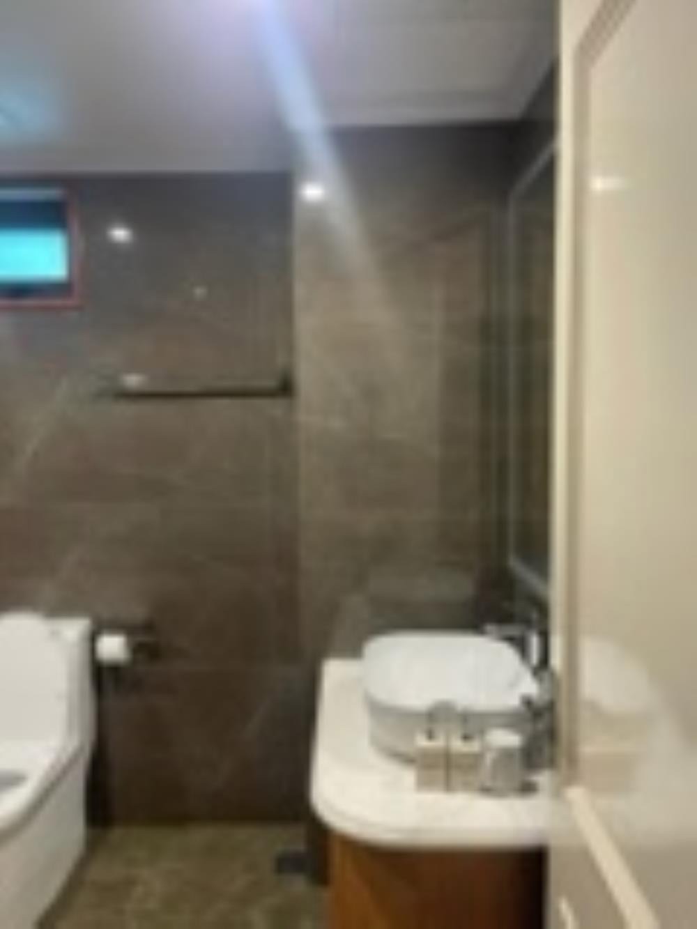 Bán Biệt Thự Siêu Vip Ba Đình - Liễu Giai - 8 Tầng - Ô Tô - Dòng Tiền 150Tr/Tháng