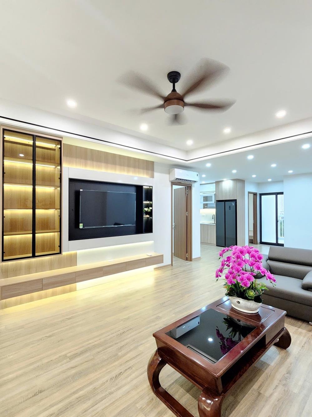 Căn Hộ View Triệu Đô Linh Đàm - Full Nội Thất - Giá 6.95 Tỷ