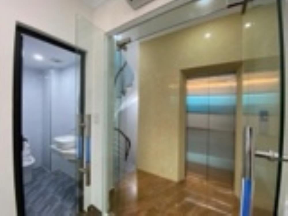 Ô Tô Vào Nhà, 7 Tầng, Thang Máy, Cổ Nhuế - Giá 12.8 Tỷ