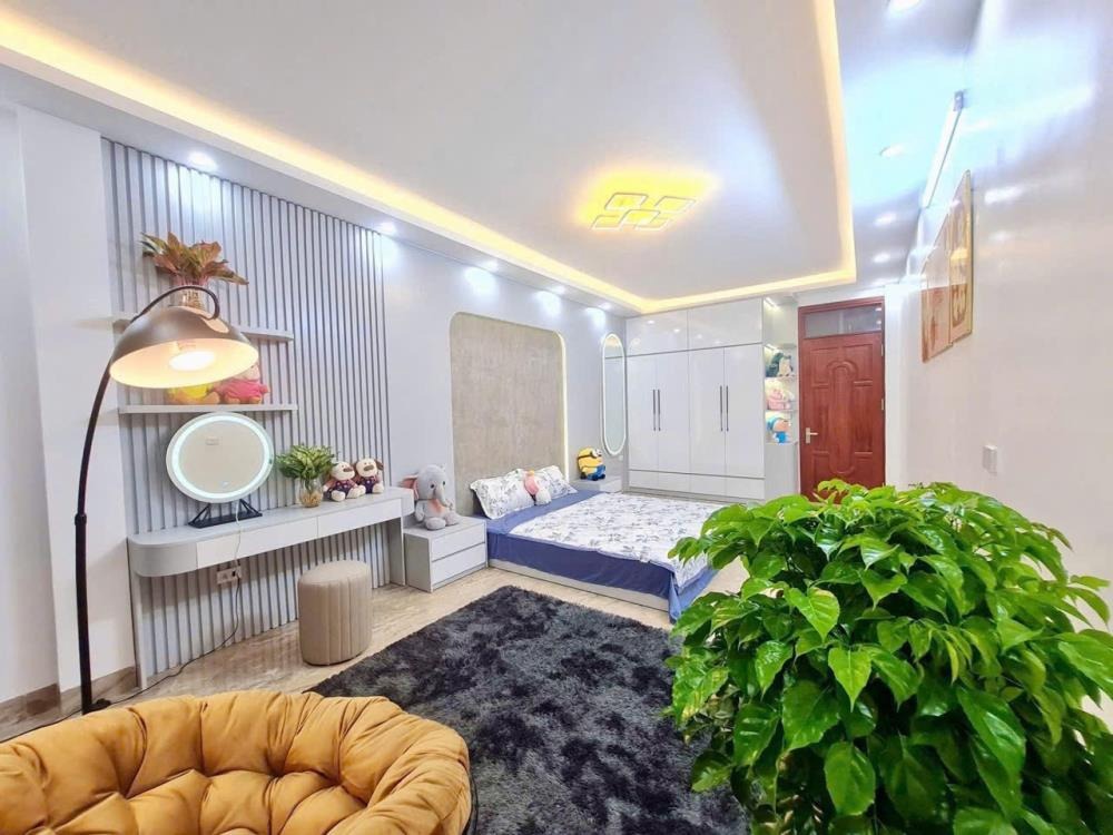 Bán nhà Phú Đô, Cầu Giấy - 48m2, Mặt Tiền Rộng, Giá 12.8 tỷ