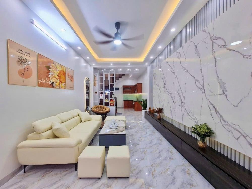 Bán nhà Phú Đô, Cầu Giấy - 48m2, Mặt Tiền Rộng, Giá 12.8 tỷ