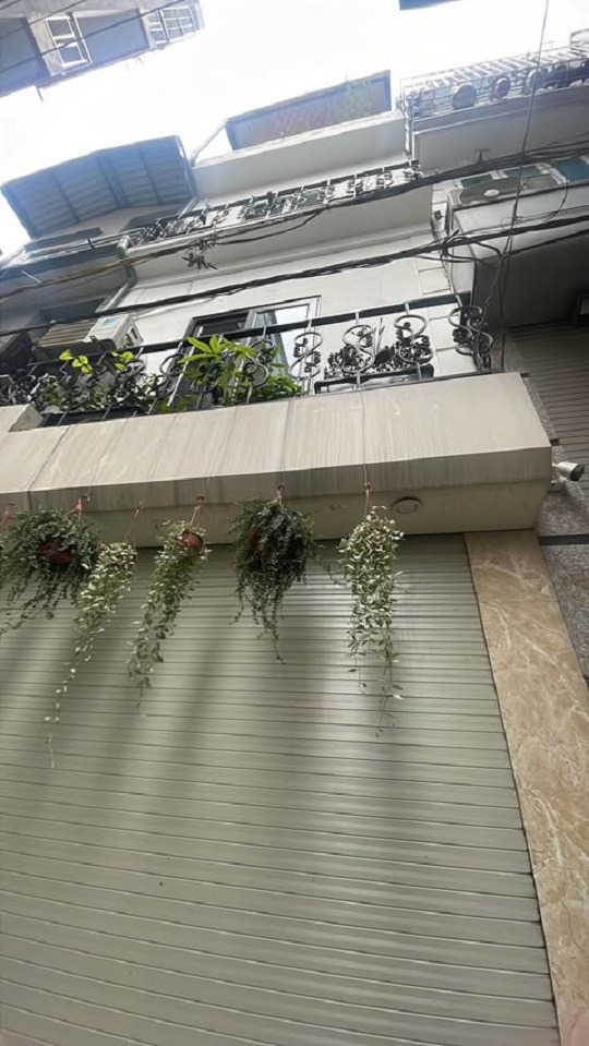 Hàng hiếm 4 tầng 42m2 Nam Từ Liêm: Giá 5.85 tỷ - Sát phố, thoáng đãng
