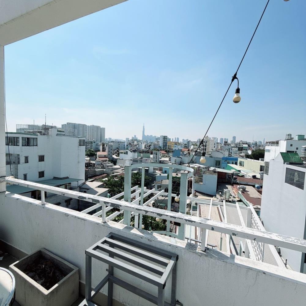 Nơ Trang Long - Khách sạn 150m2, 31 phòng, Doanh thu 1.3 tỷ/năm
