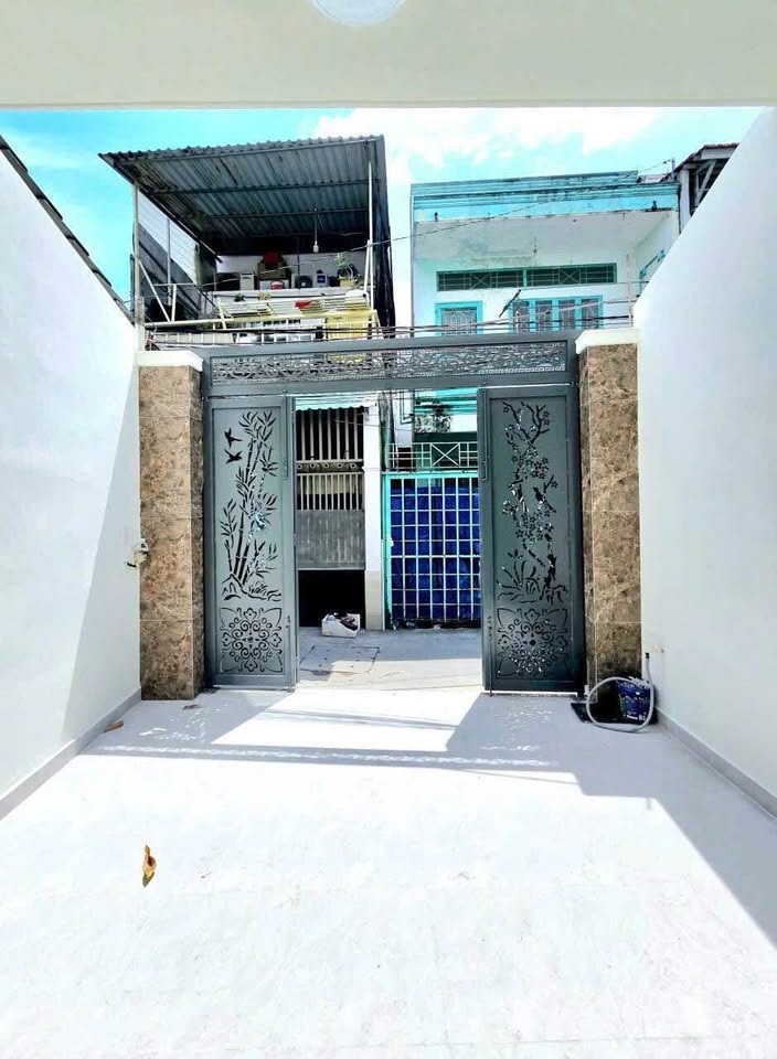 Bán Nhà Mặt Tiền Ngô Quyền, Hóc Môn - 90m2, SHR, Tiềm Năng Vàng
