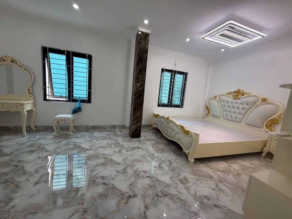 Bán nhà thang máy 5 tầng, 63m2, Minh Khai - Giá 8.5 tỷ