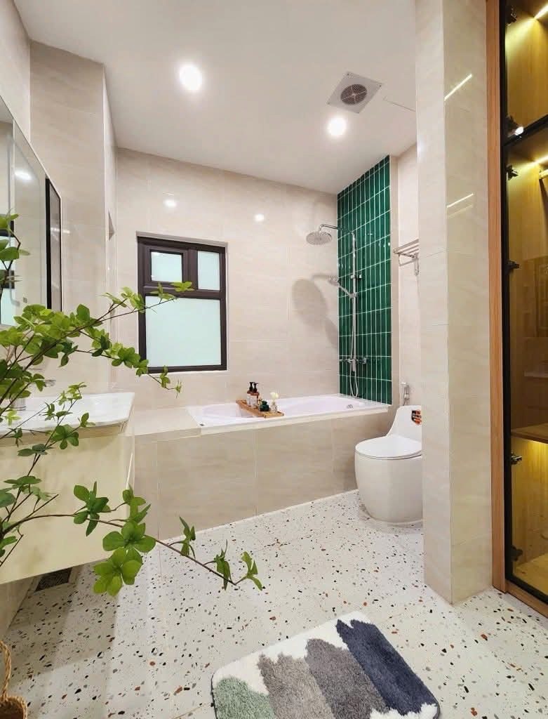 Siêu phẩm Thái Thịnh: Nhà đẹp full nội thất, thang máy, gần trung tâm