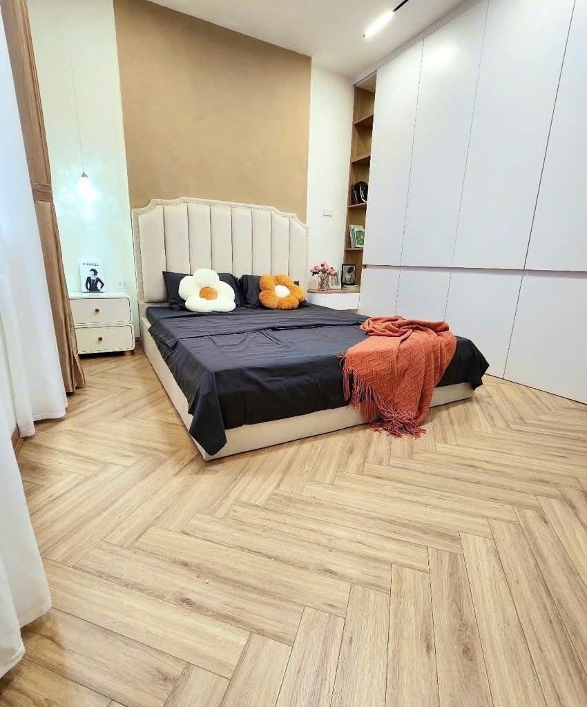 Siêu phẩm Thái Thịnh: Nhà đẹp full nội thất, thang máy, gần trung tâm