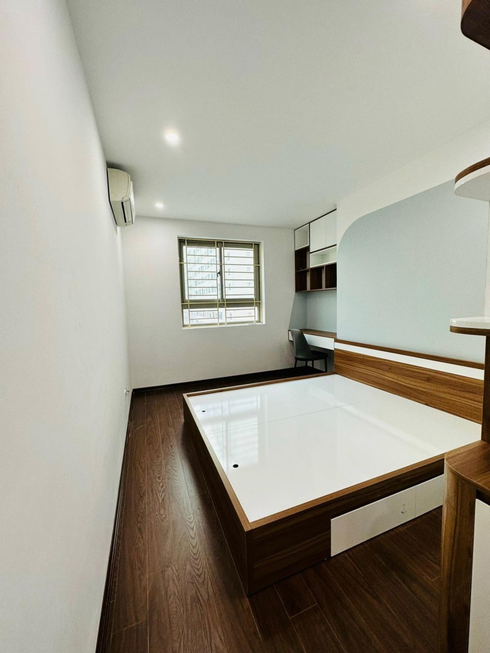 Căn 2PN, 2VS, 72m² HH2A Linh Đàm: View Hồ, Full Đồ, Hỗ Trợ Bank