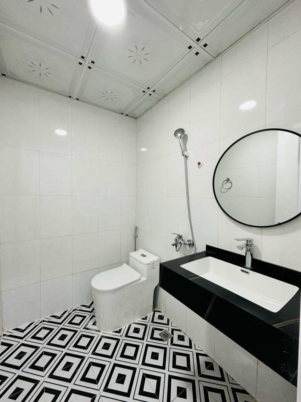 Căn 2PN, 2VS, 72m² HH2A Linh Đàm: View Hồ, Full Đồ, Hỗ Trợ Bank