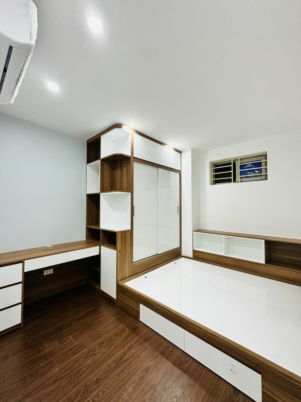 Căn 2PN, 2VS, 72m² HH2A Linh Đàm: View Hồ, Full Đồ, Hỗ Trợ Bank
