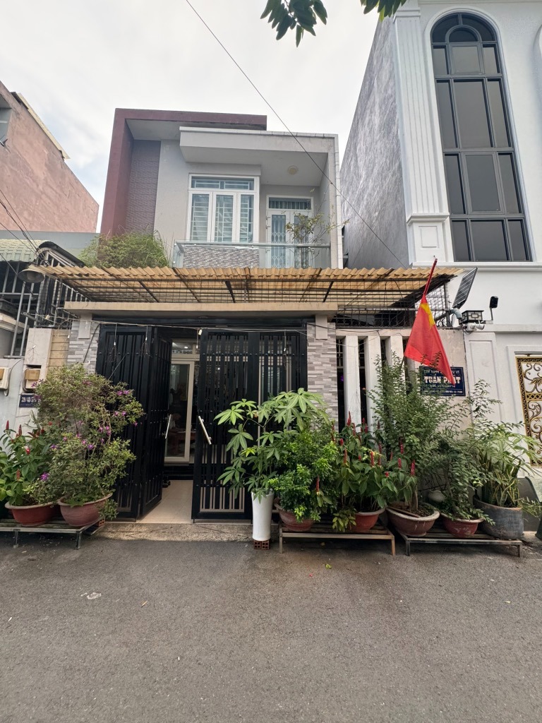 Bán nhà 2 tầng, phân lô, hẻm oto - Xuân Mai, Hà Nội