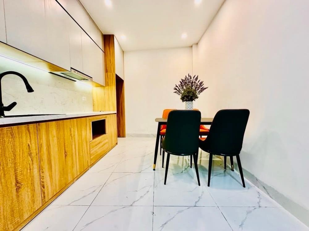 Siêu phẩm Thái Hà: Nhà 5 Tầng, Thang Máy, Full Nội Thất - Vị Trí Vàng