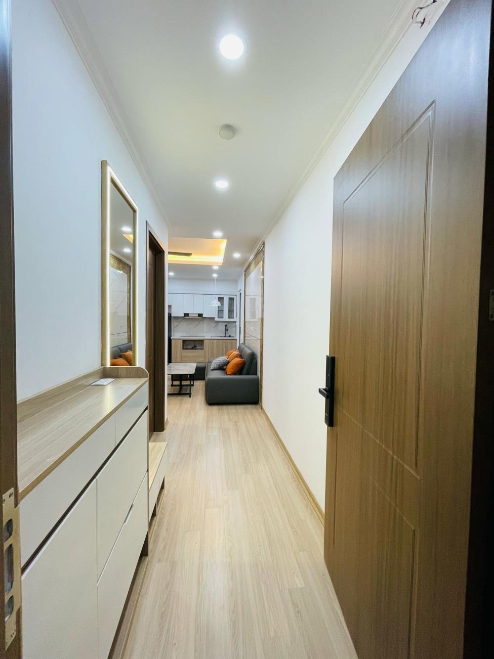 Bán Căn 2PN Tầng 16, HH3A Linh Đàm: Full Đồ, Giá 2.08 Tỷ, Hỗ Trợ Ngân Hàng