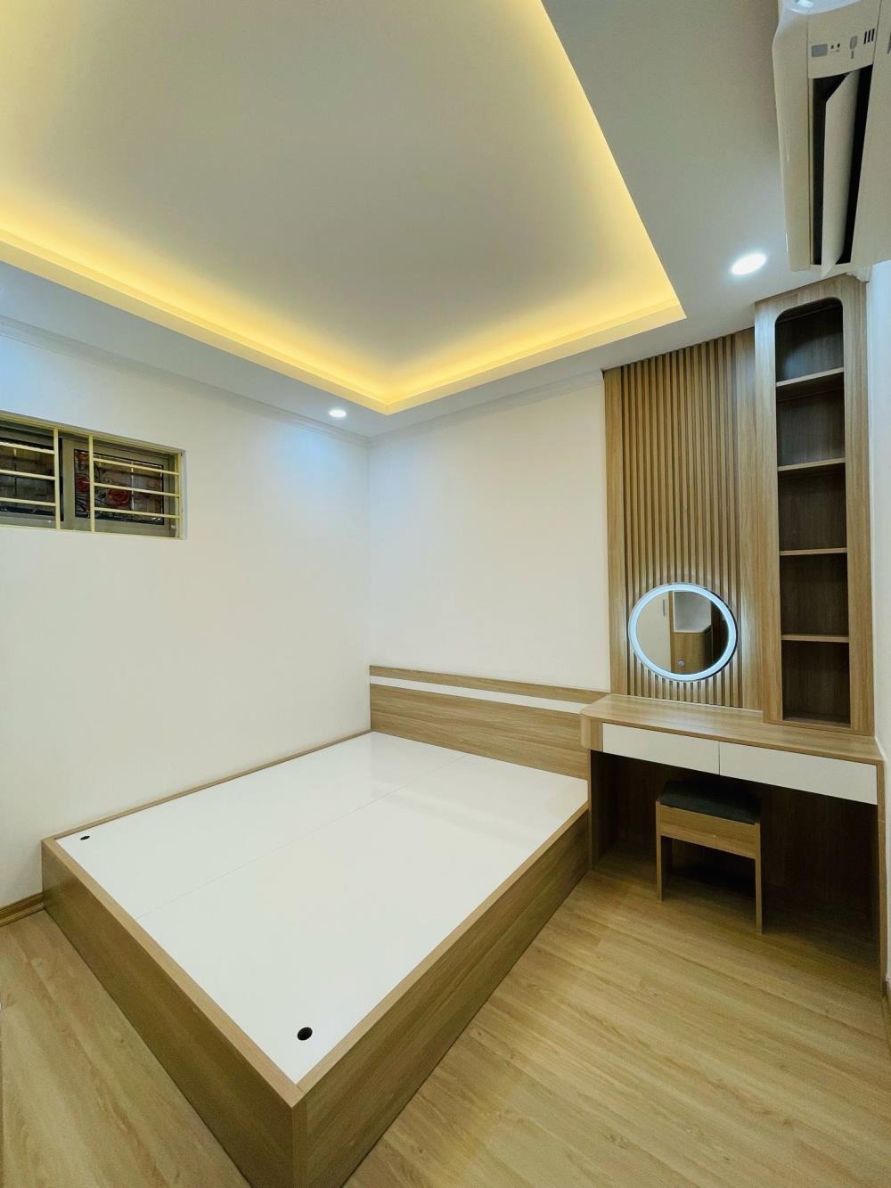 Bán Căn 2PN Tầng 16, HH3A Linh Đàm: Full Đồ, Giá 2.08 Tỷ, Hỗ Trợ Ngân Hàng