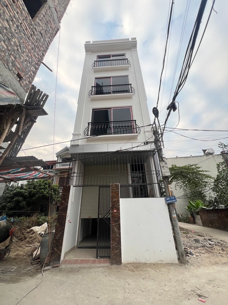 Bán nhà 41m2 Đông La, Hoài Đức - 4.85 tỷ - Vị trí đẹp, tiện ích đầy đủ