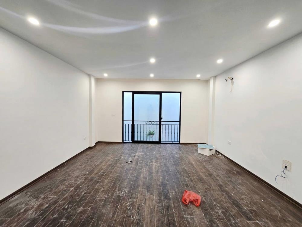 Bán Nhà Ngoc Hà - Ba Đình 40m2 x 5 Tầng, Mặt Tiền 4.6m - Nhà Đẹp, Thang Máy, Sổ Đỏ