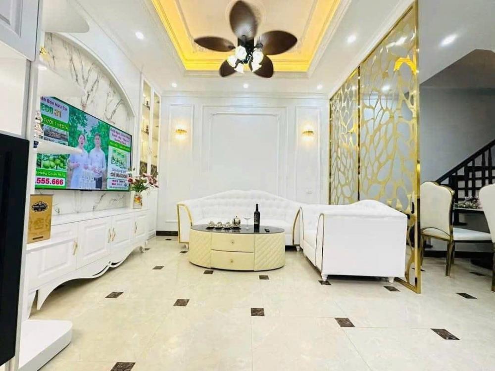 Nhà Đẹp Ngọc Hà Ba Đình 40m2, 5 Tầng - Vị Trí Đắc Địa, Nội Thất Sịn