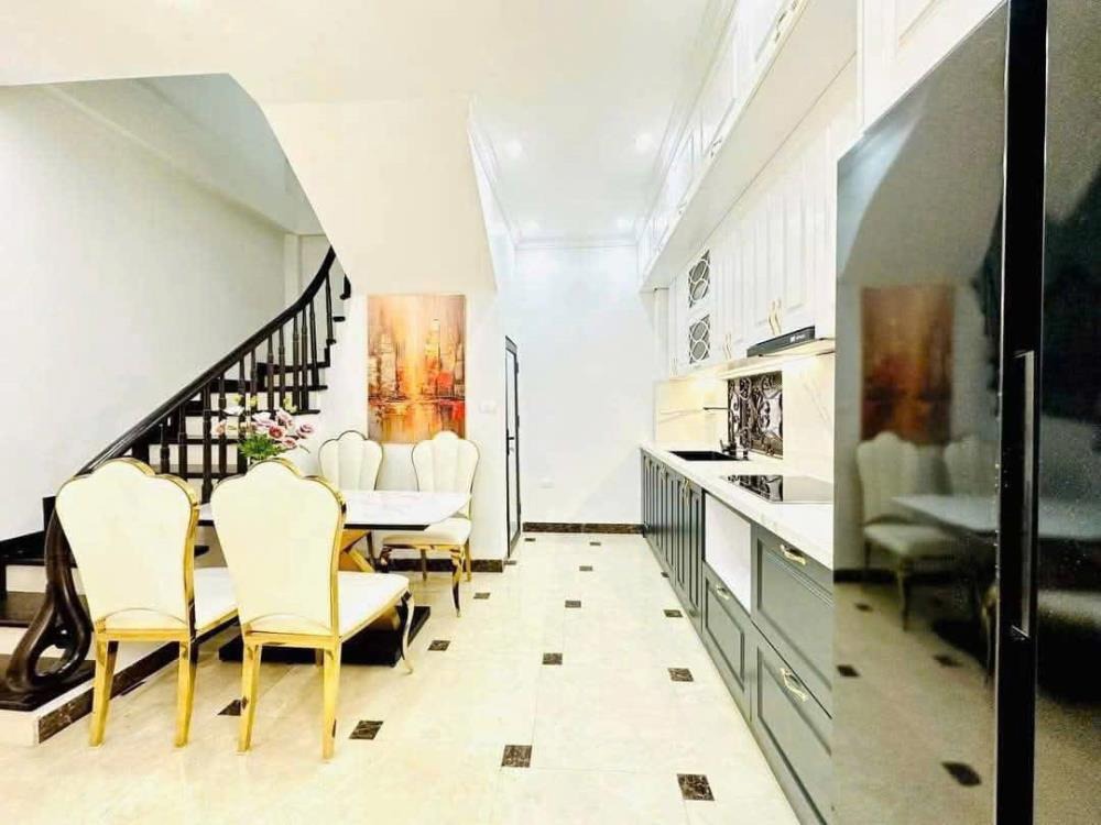Nhà Đẹp Ngọc Hà Ba Đình 40m2, 5 Tầng - Vị Trí Đắc Địa, Nội Thất Sịn