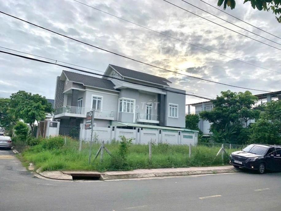 Bán Gấp Lô Góc 216m2 Củ Chi - Vị Trí Đắc Địa, Giá Tốt