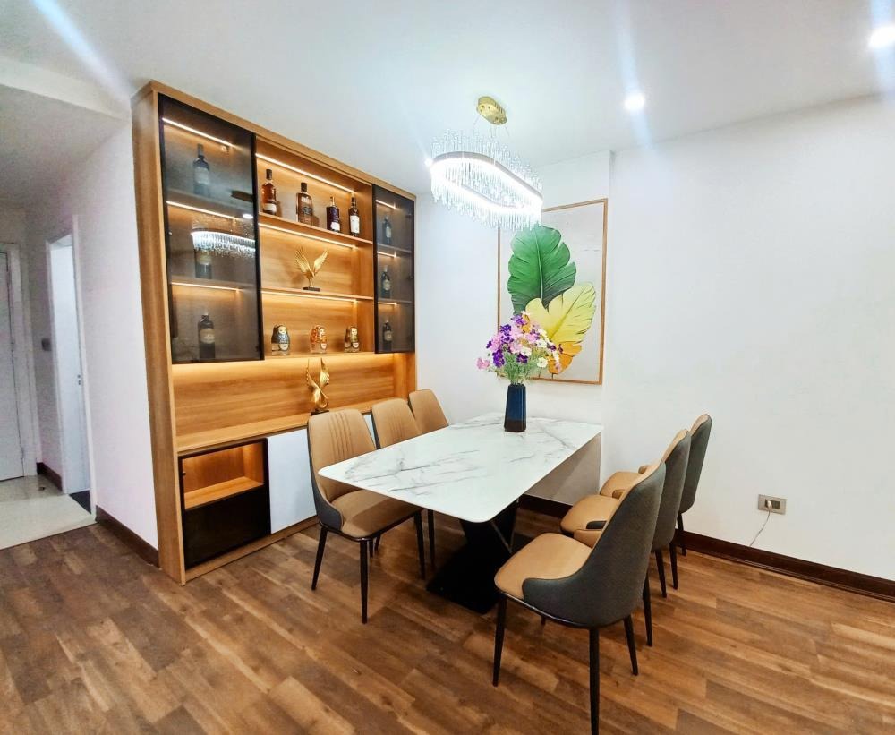 Bán Căn Hộ 82m2 Chính Chủ Cầu Giấy, Hà Nội - Giá 6 Tỷ