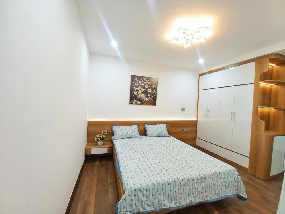Bán Căn Hộ 82m2 Chính Chủ Cầu Giấy, Hà Nội - Giá 6 Tỷ