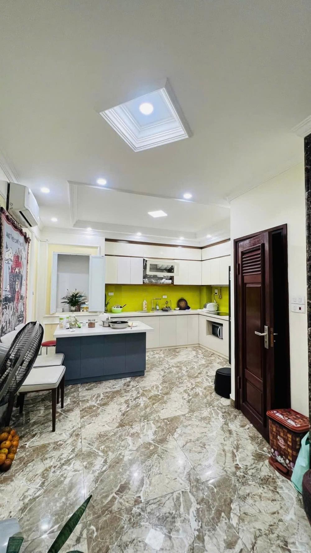 Bán Nhà Trung Kính - Cầu Giấy - 7 Tầng Thang Máy - Giá 24.48 tỷ