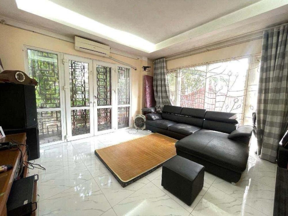 Nhà Tây Hồ - Lô Góc - 3 Thoáng - Gần Ô Tô - Giá Tốt