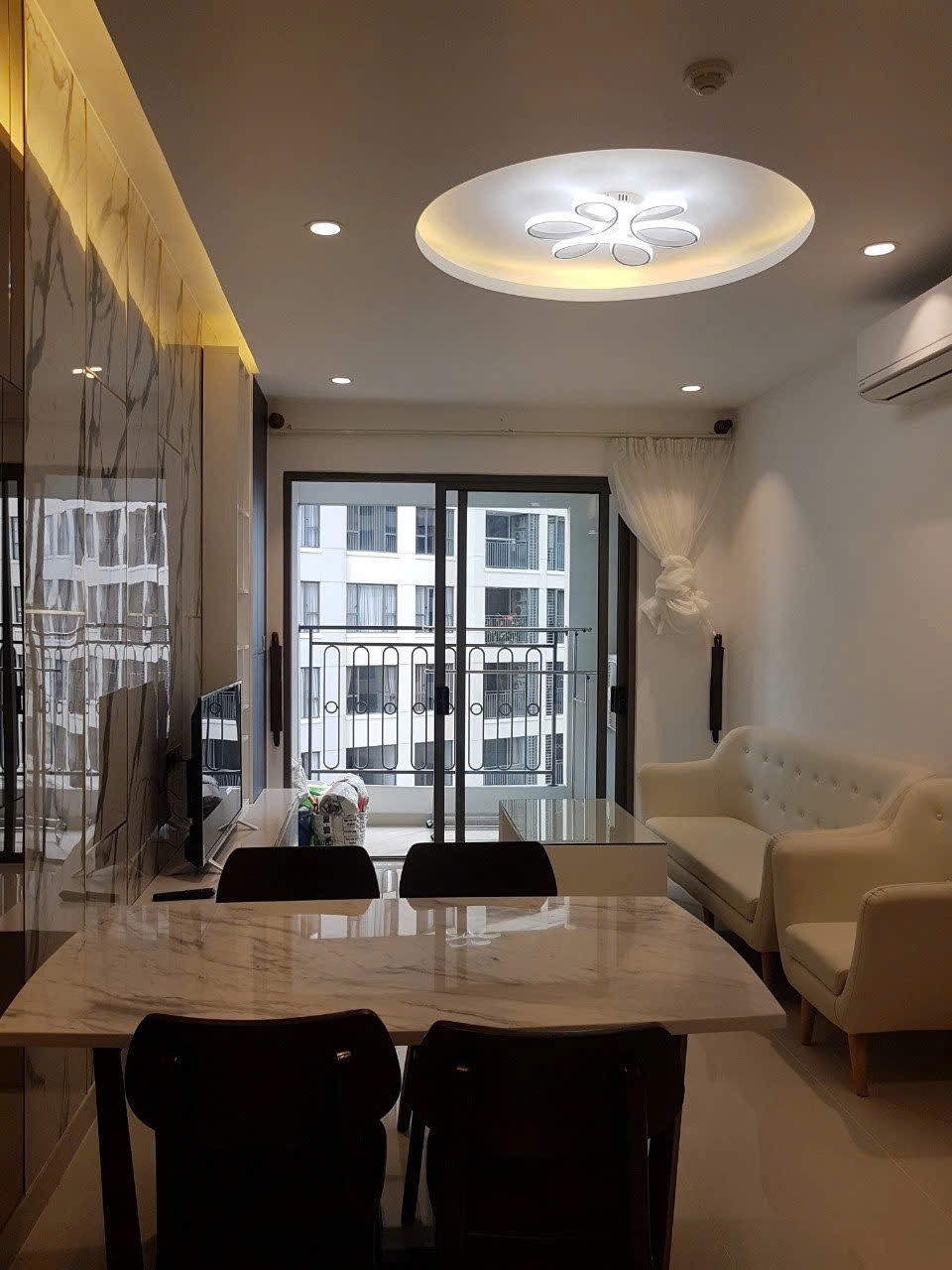 Bán Căn Hộ Saigon Royal 81.5m² - Full Nội Thất, Giá 7.2 Tỷ
