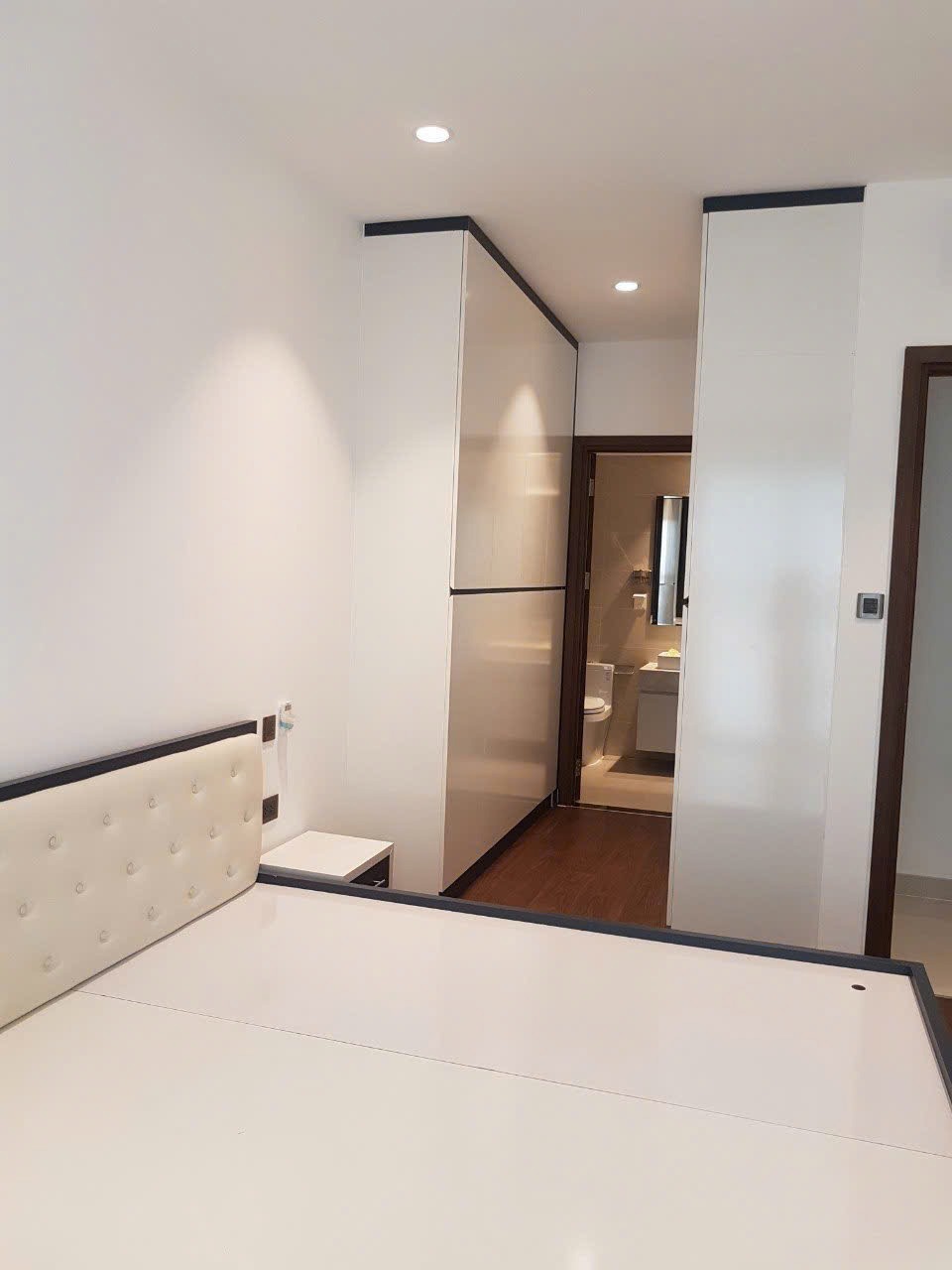 Bán Căn Hộ Saigon Royal 81.5m² - Full Nội Thất, Giá 7.2 Tỷ