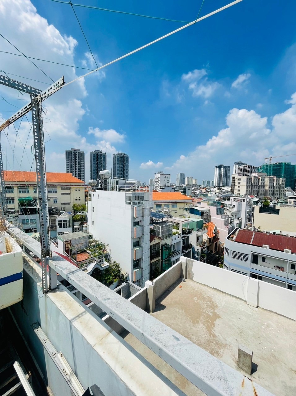 Toà nhà 7 tầng, 130m2, 12 phòng ngủ cho thuê 100tr/tháng - Quận 10, Giá 32.3 tỷ