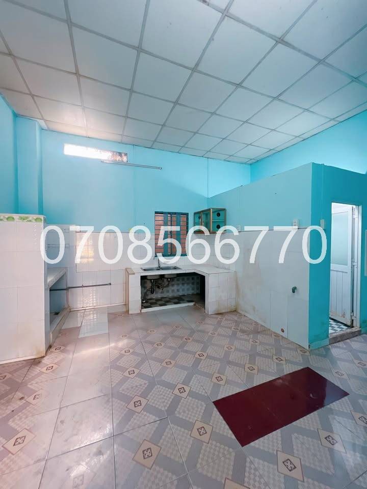 Nhà gần Quốc Lộ 1A: 80m2, 1 Tầng, Giá 1.4 Tỷ - Vị Trí Đắc Địa