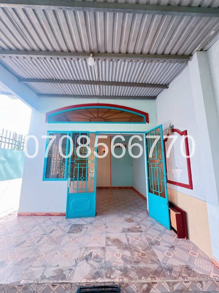 Nhà gần Quốc Lộ 1A: 80m2, 1 Tầng, Giá 1.4 Tỷ - Vị Trí Đắc Địa