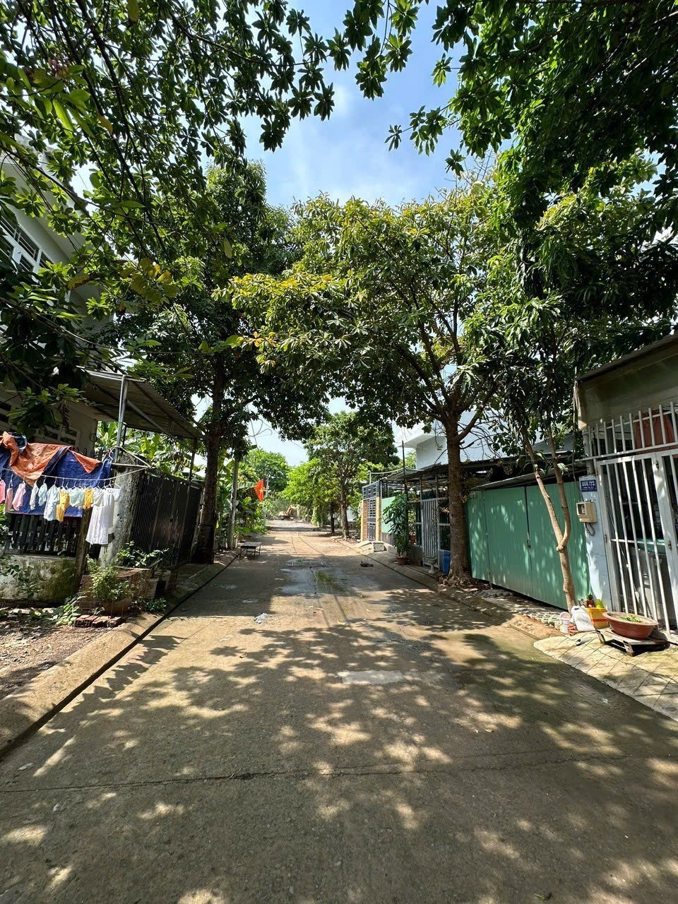 Bán đất Quận 9 - Phường Long Phước - 82.7m2 - Giá 3 tỷ (Thương lượng)