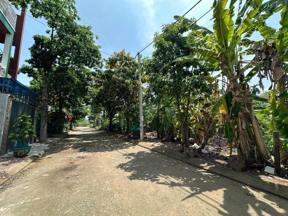 Bán đất Quận 9 - Phường Long Phước - 82.7m2 - Giá 3 tỷ (Thương lượng)