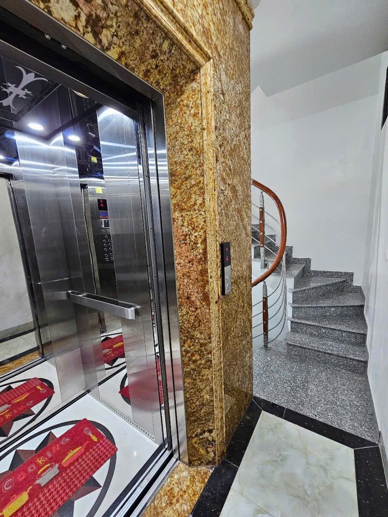 Bán Nhà Mỹ Đình 46m2 - 8 Tầng - Ngõ Thông - Giá Tốt