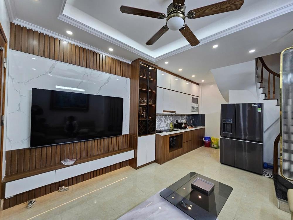 Nhà Đẹp Tặng Nội Thất - Vị Trí Vàng Nam Từ Liêm, Sổ Đỏ Nở Hậu
