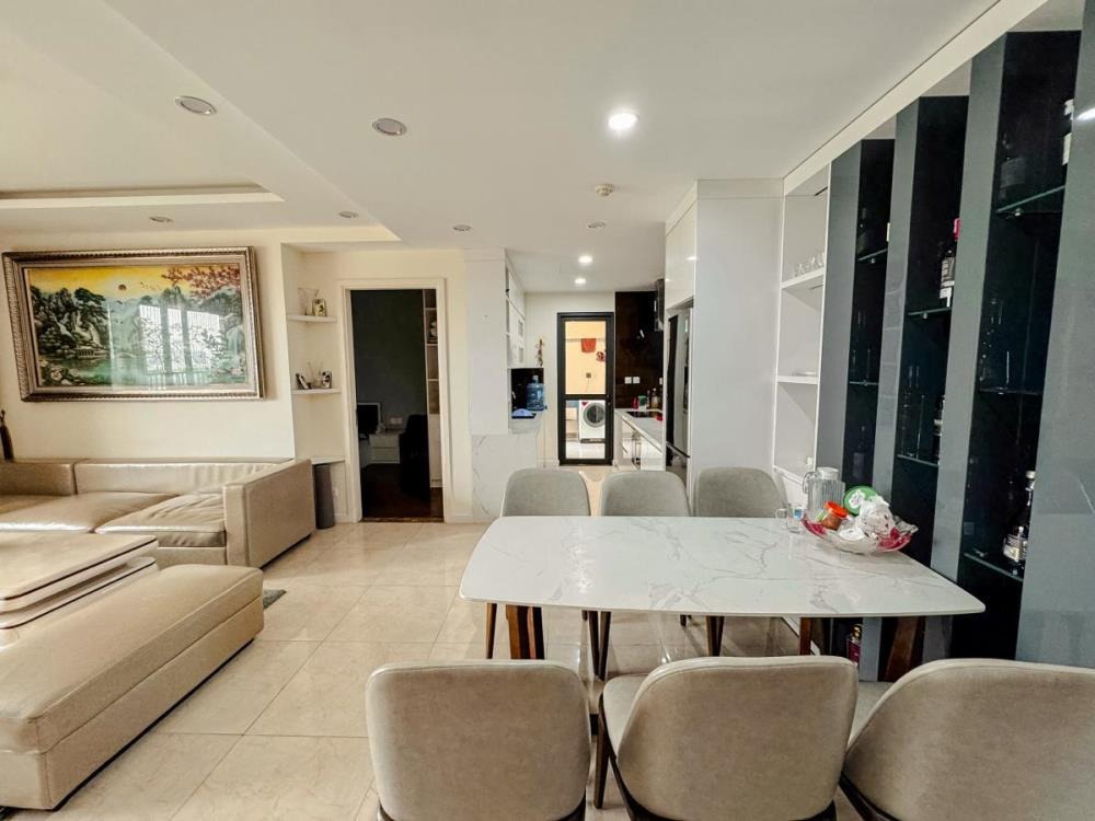 Căn Hộ Capitale Trần Duy Hưng: 3PN, Full Nội Thất, View Đẹp - Giá 12.5 Tỷ