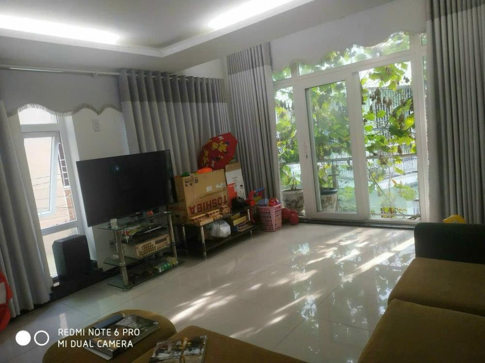 Bán nhà 4 tầng, Đào Duy Anh, P9: 240m2, 11.3 tỷ - Vị trí đẹp, tiện di chuyển