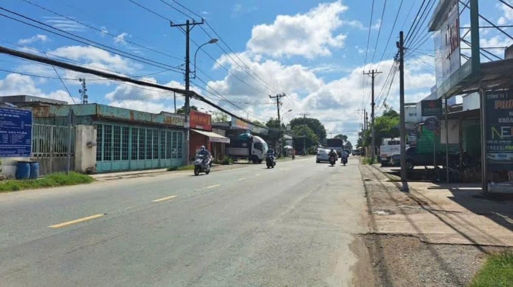 Bán đất nền Củ Chi, đường nhựa 14m, sổ riêng, giá 2.8 tỷ - Vị trí đắc địa