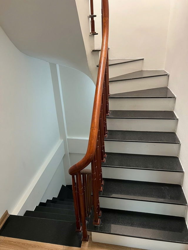 Bán Gấp Nhà Đẹp Nam Từ Liêm - 40m2, 5 Tầng, Giá 5 Tỷ - Vị Trí Đắc Địa