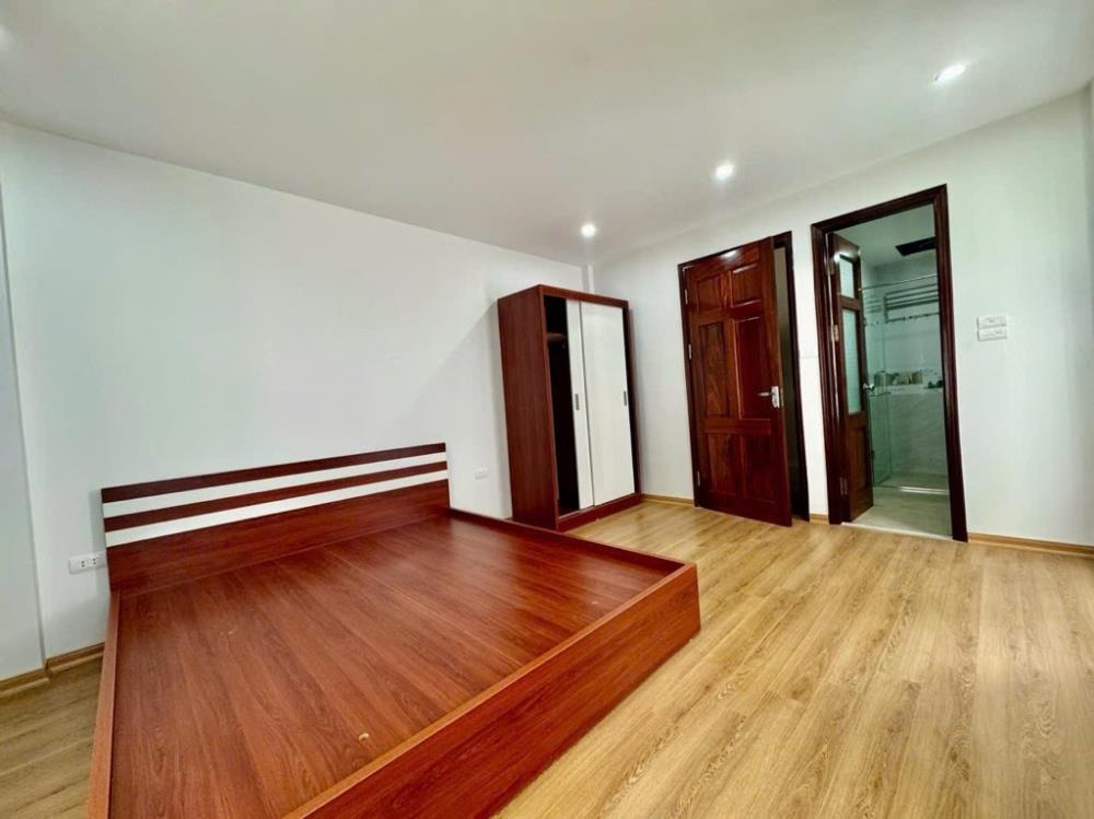 Nhà đẹp 5 tầng, lô góc 2 mặt thoáng, nội thất đầy đủ - Phú Diễn, Bắc Từ Liêm