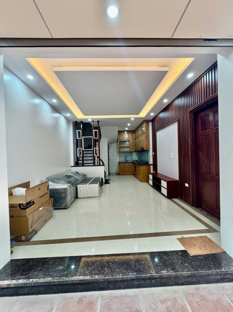Nhà đẹp 5 tầng, lô góc 2 mặt thoáng, nội thất đầy đủ - Phú Diễn, Bắc Từ Liêm